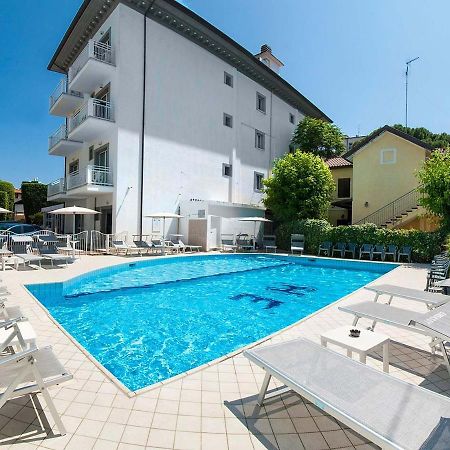 Hotel Embassy Riccione Exterior photo
