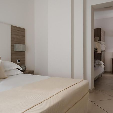 Hotel Embassy Riccione Exterior photo