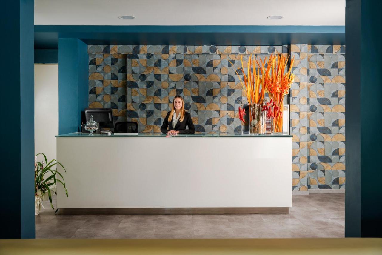 Hotel Embassy Riccione Exterior photo
