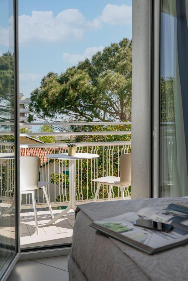 Hotel Embassy Riccione Exterior photo