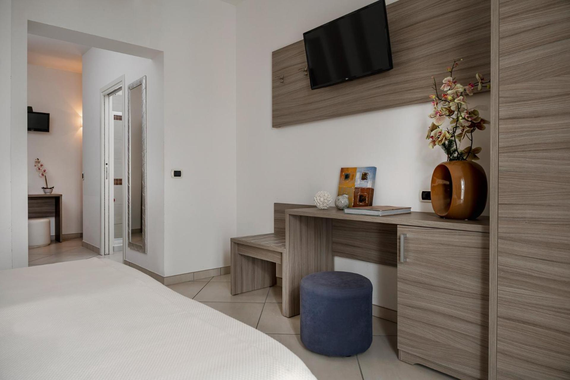 Hotel Embassy Riccione Exterior photo